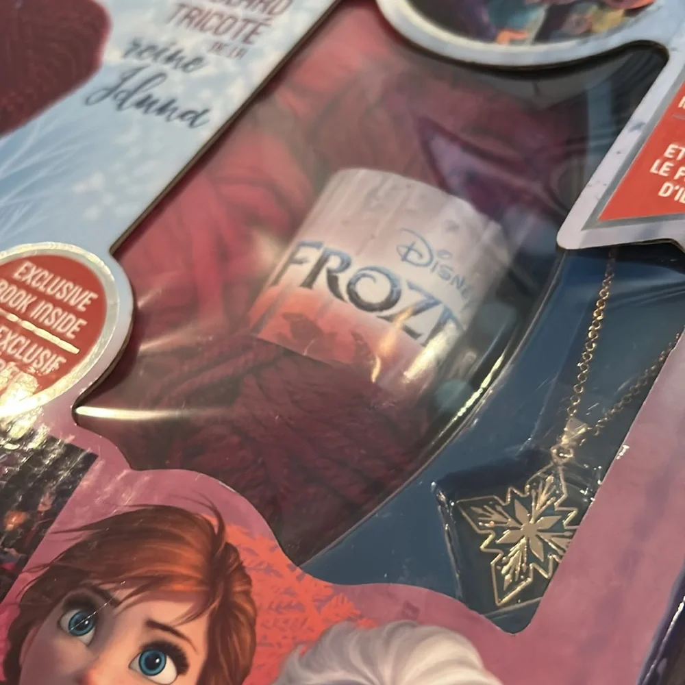 FROZEN II Queen Iduna‘s knitted Scarf Make yourself Kit NEW